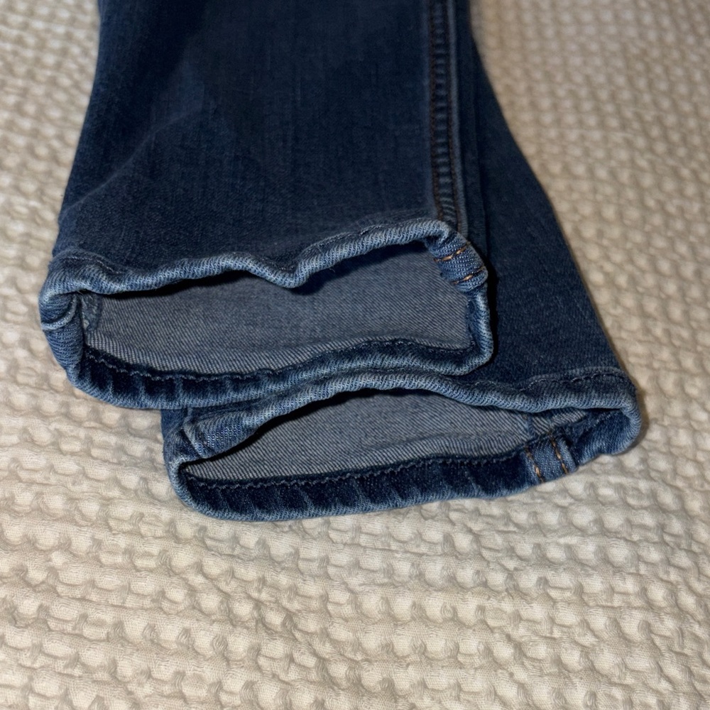 Hollister Mid Rise Super Skinny Jeans - Picture 10 of 10